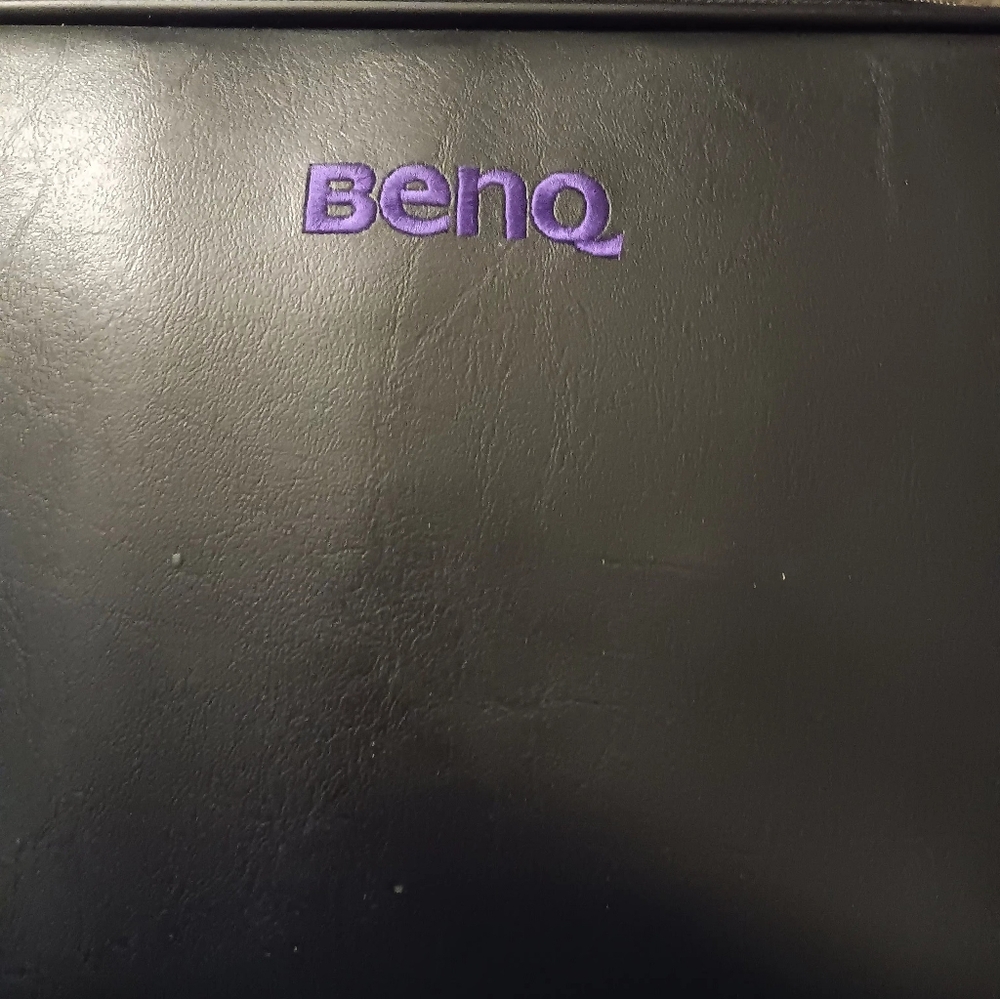 BenQ DLP DS550 Projector - Picture 4 of 4